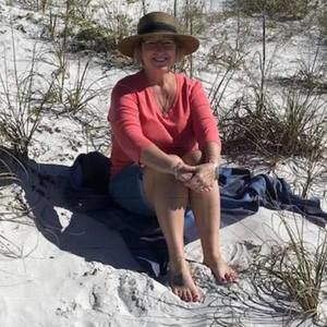 Meet your Posher, Sandy